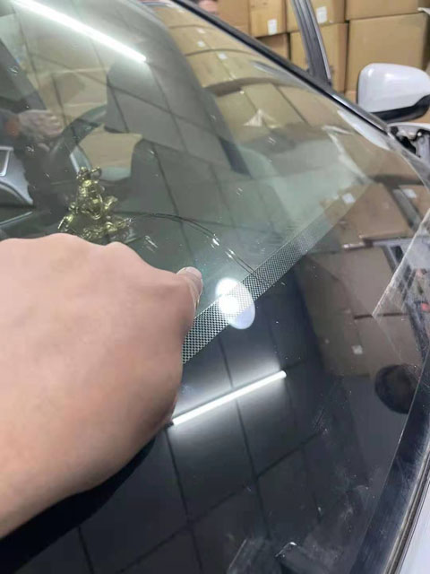 本田擋風玻璃裂縫修復前.jpg